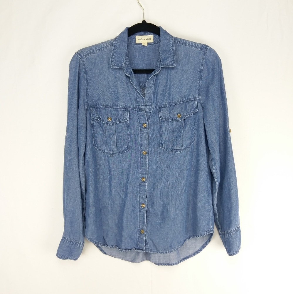 Cloth & Stone /// Chambray Button Down Shirt